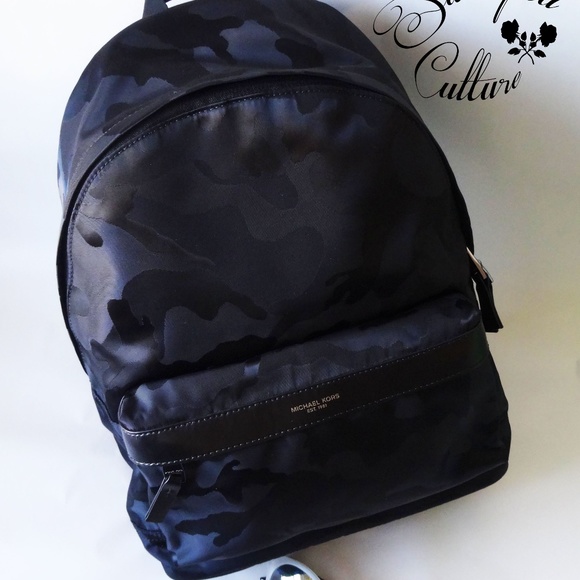‼️🛑SOLD🛑‼️MICHAEL KORS NWOT BACKPACK CAMO BAG - Picture 4 of 5